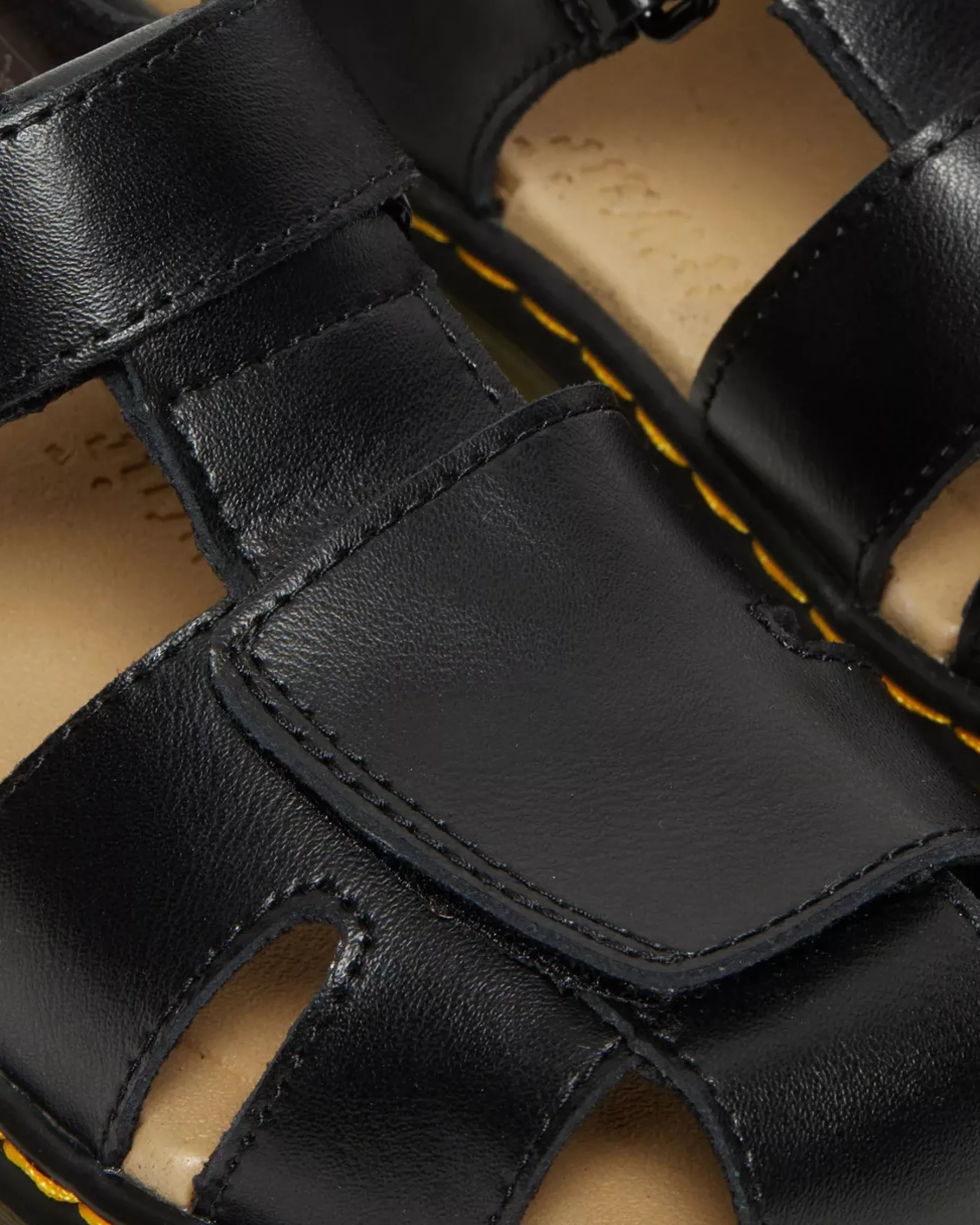 Junior / 5-7 Years|Sandals>Dr. Martens Junior Moby II Leather Velcro Sandals Black — T Lamper