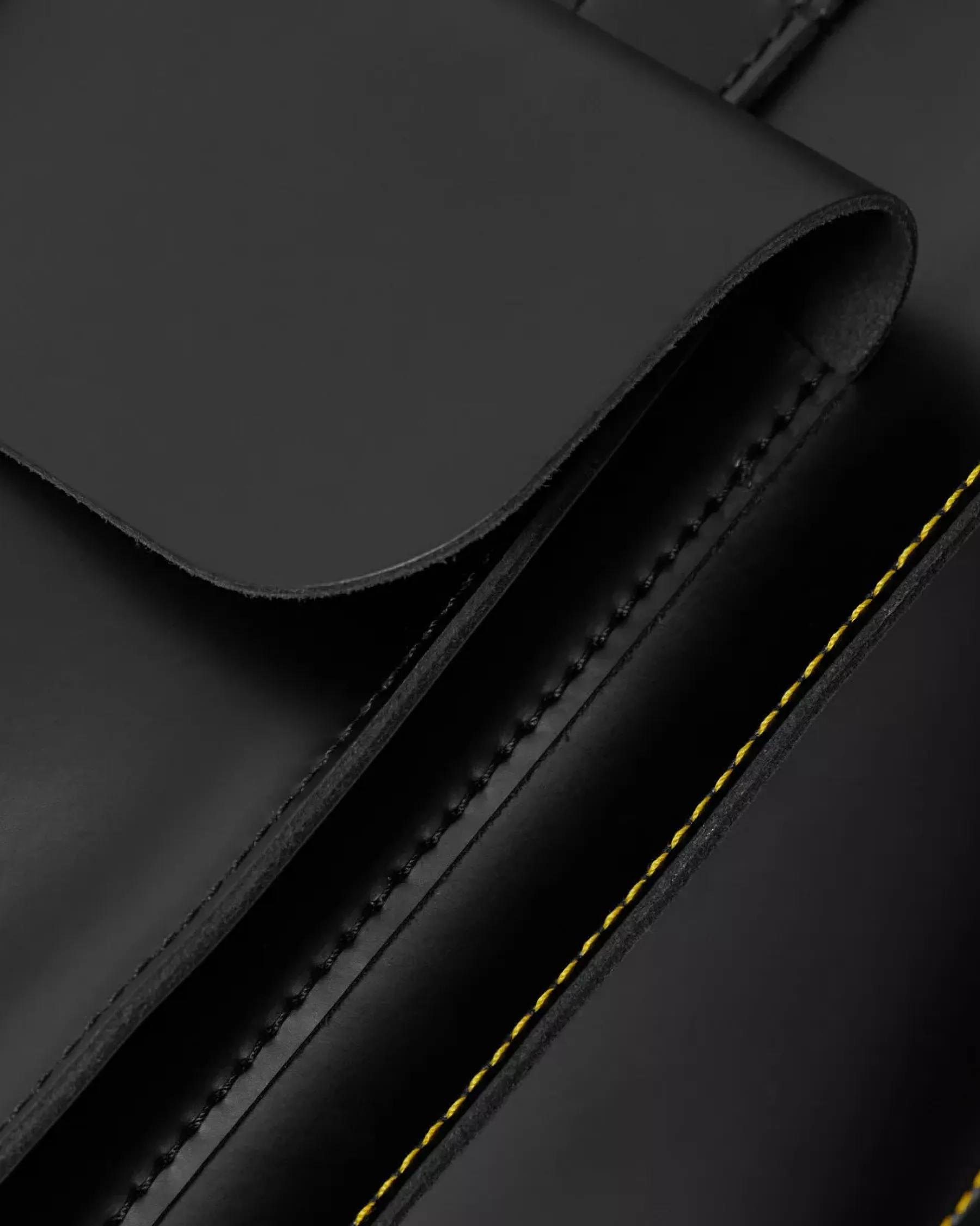 Accessories|Bags>Dr. Martens Kiev Leather Backpack Black — Kiev & Smooth