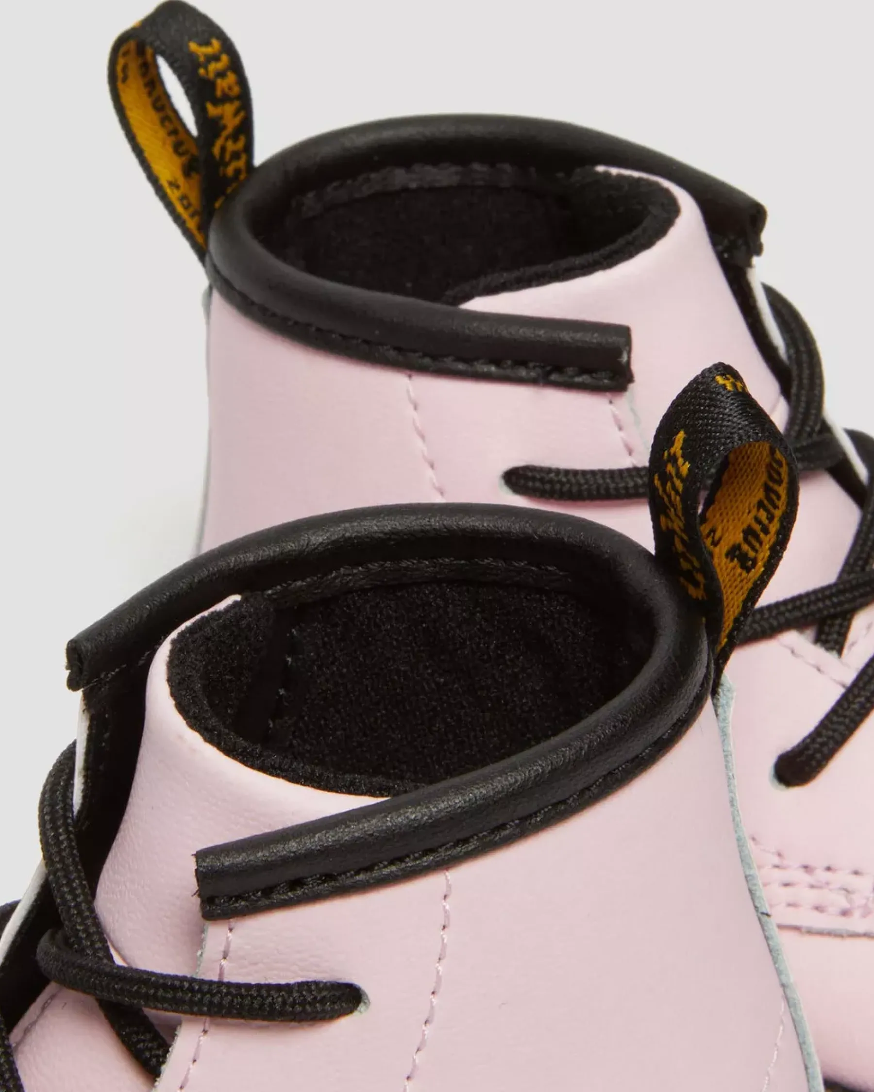 Glitter & Patent Boots|Infant / 0-1 Years>Dr. Martens Newborn 1460 Auburn Leather Booties Pale Pink — Mason Pu Split+Mason Nw Synthetic