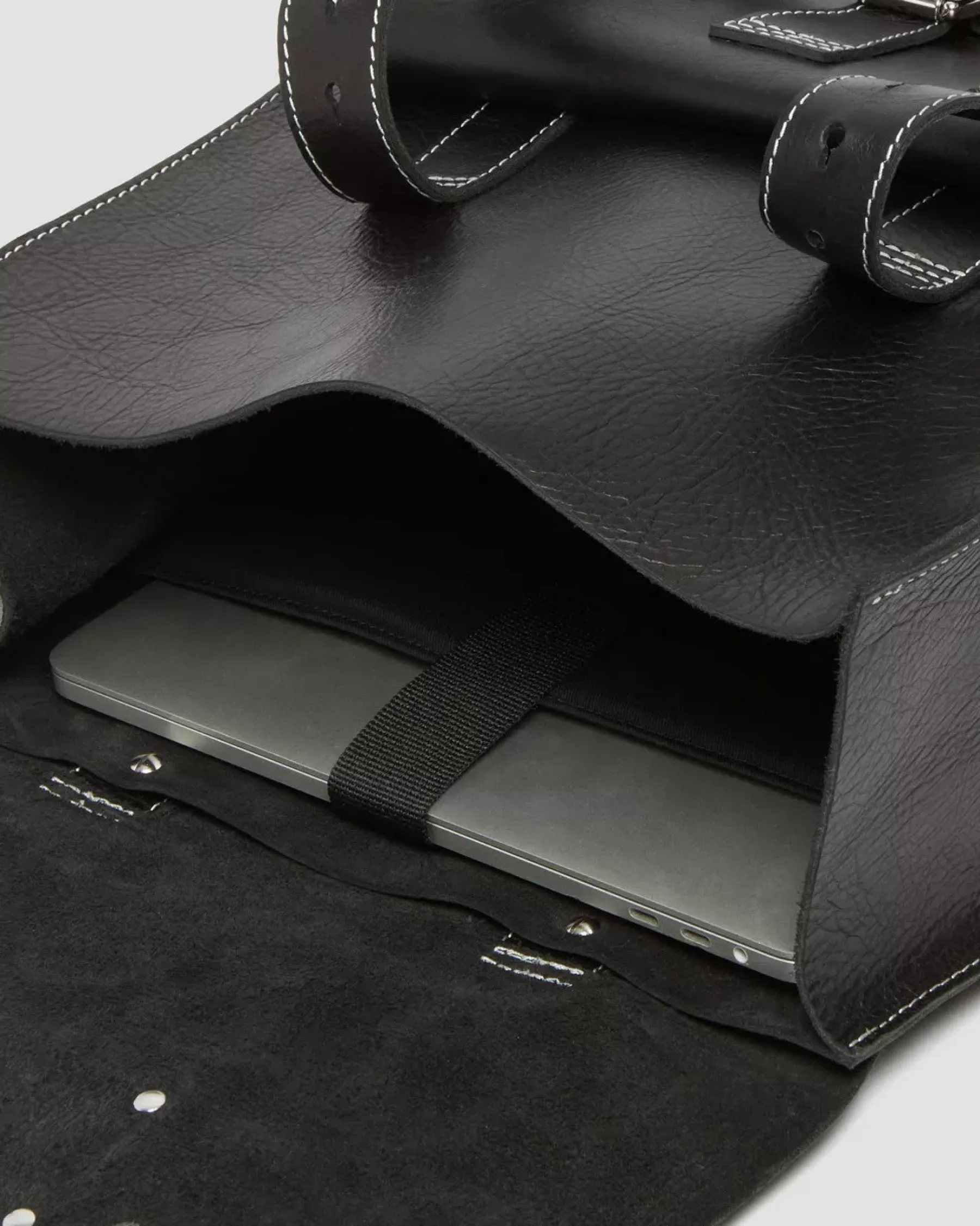 Accessories|Bags>Dr. Martens Overdrive Leather Backpack Black — Overdrive