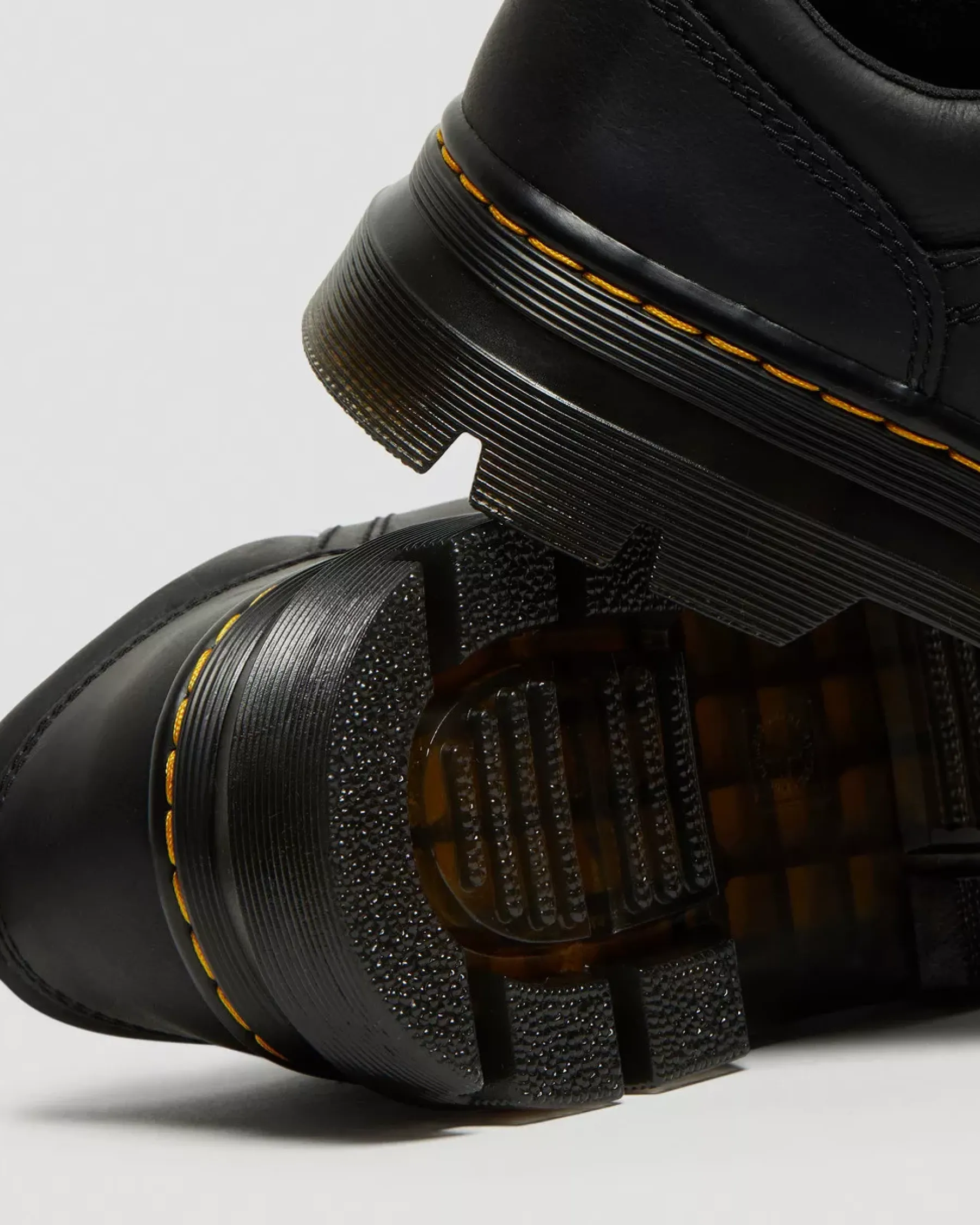 Shoes|Oxfords>Dr. Martens Reeder Wyoming Leather Utility Shoes Black — Wyoming