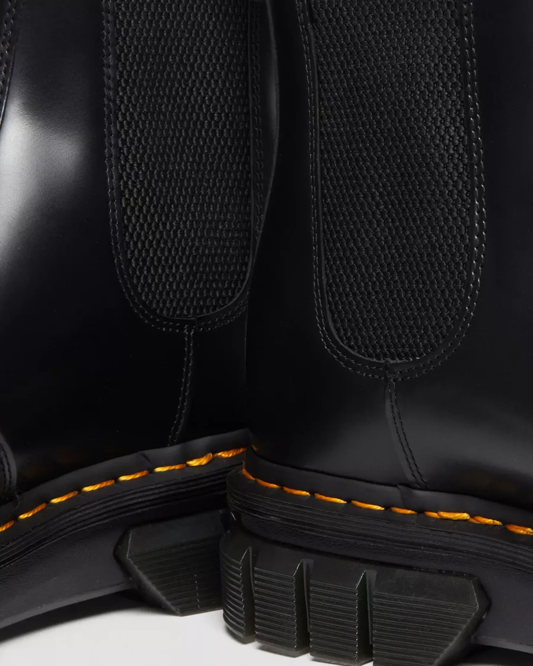 Sale|Platform Boots>Dr. Martens Rikard Polished Smooth Leather Chelsea Boots Black — Polished Smooth