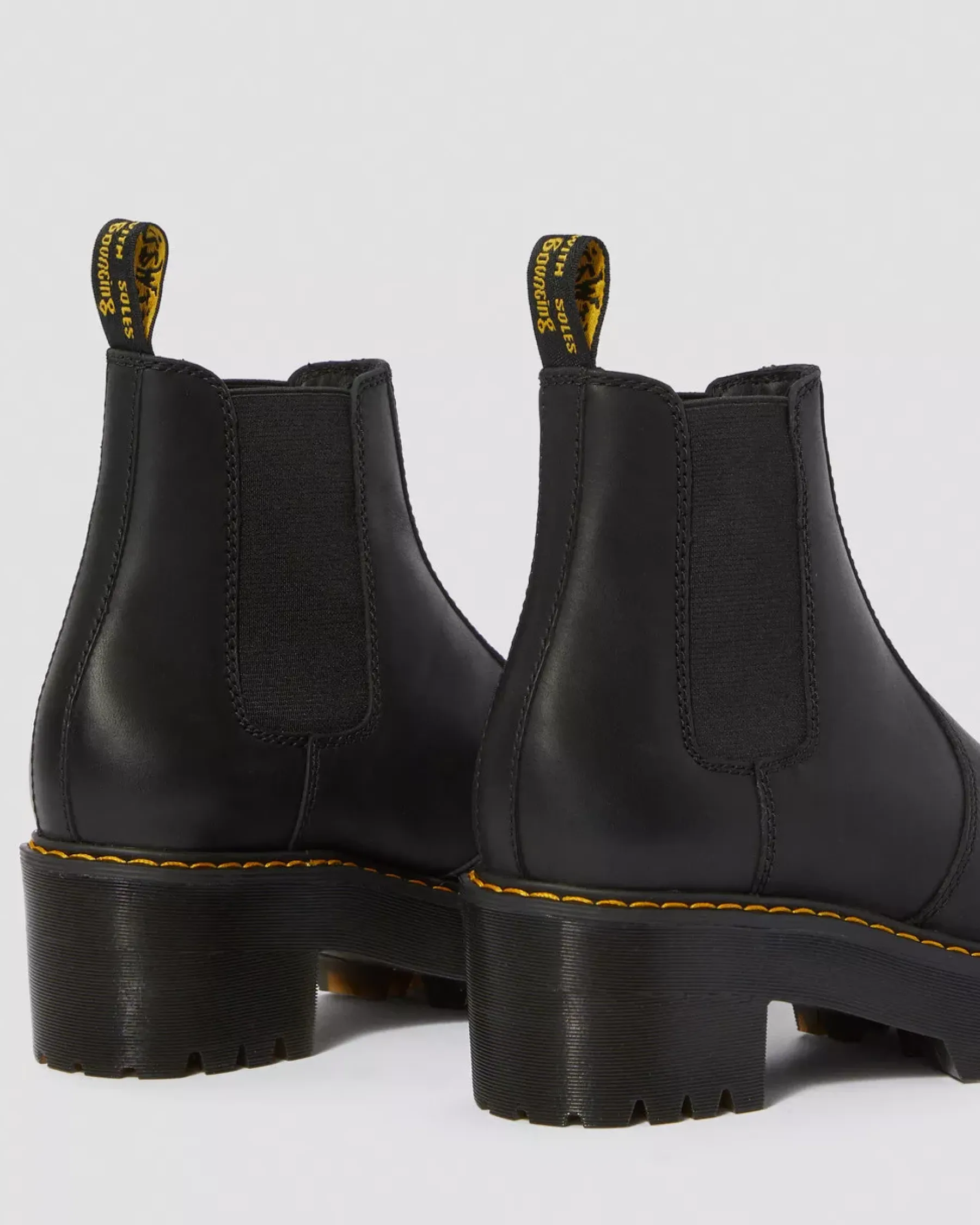 Bestsellers|Chelsea Boots>Dr. Martens Rometty Wyoming Leather Platform Chelsea Boots Black — Burnished Wyoming