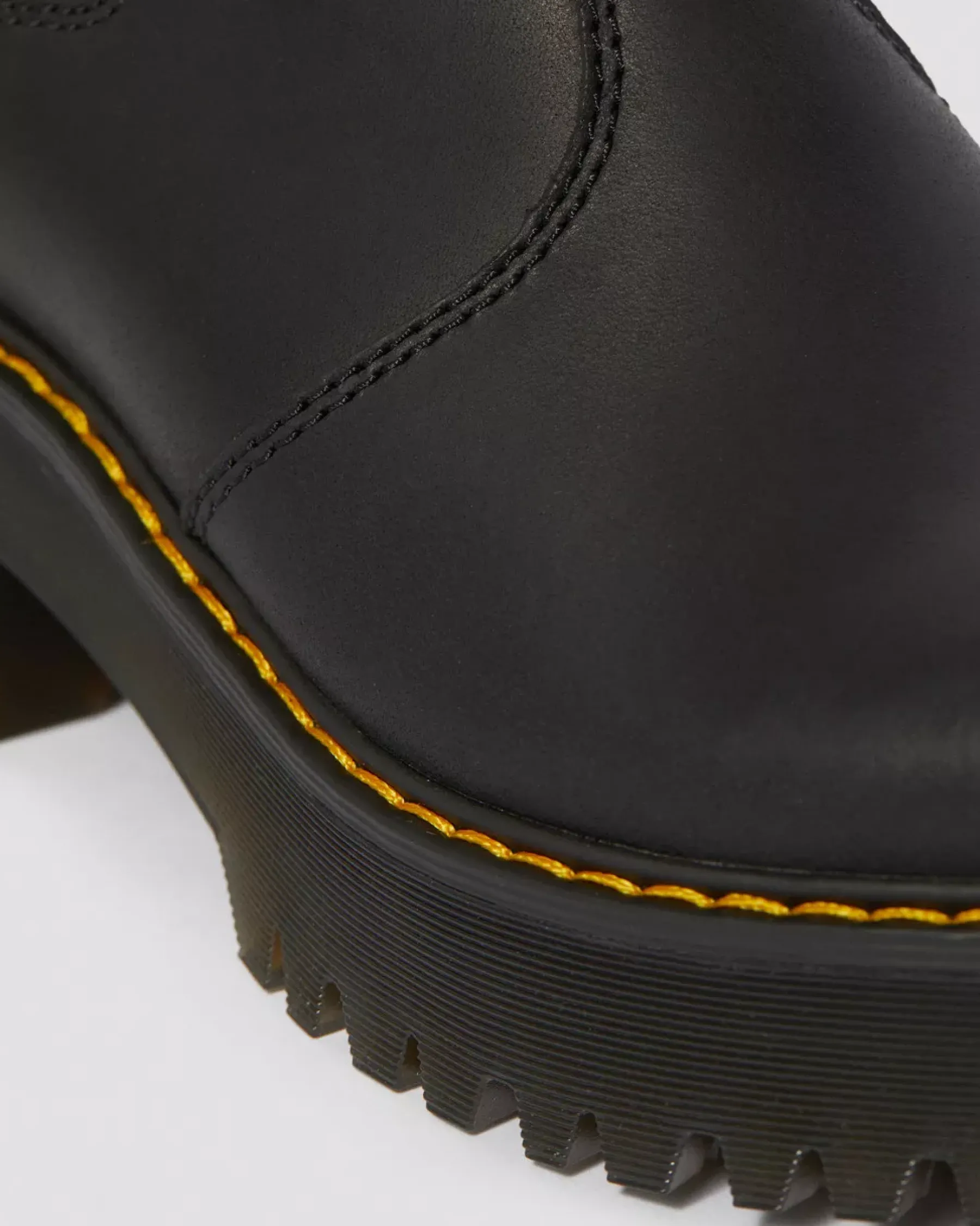Bestsellers|Chelsea Boots>Dr. Martens Rometty Wyoming Leather Platform Chelsea Boots Black — Burnished Wyoming