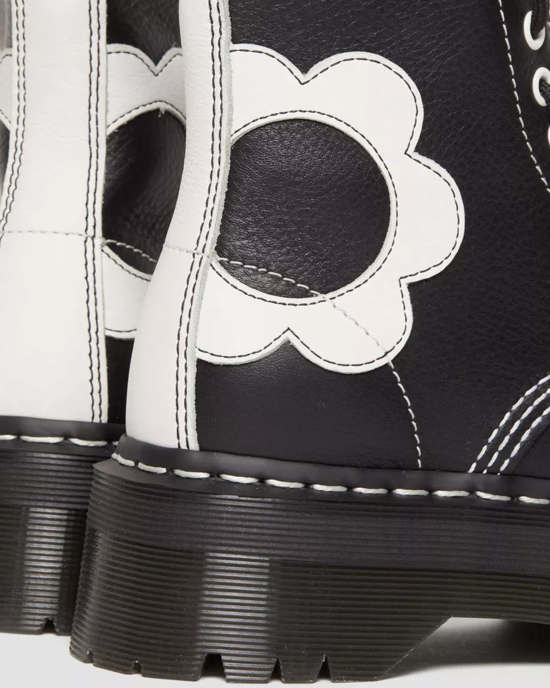 Platform Boots|Platforms>Dr. Martens Sinclair Flower Pisa Leather Platform Boots Black+Optical White — Pisa