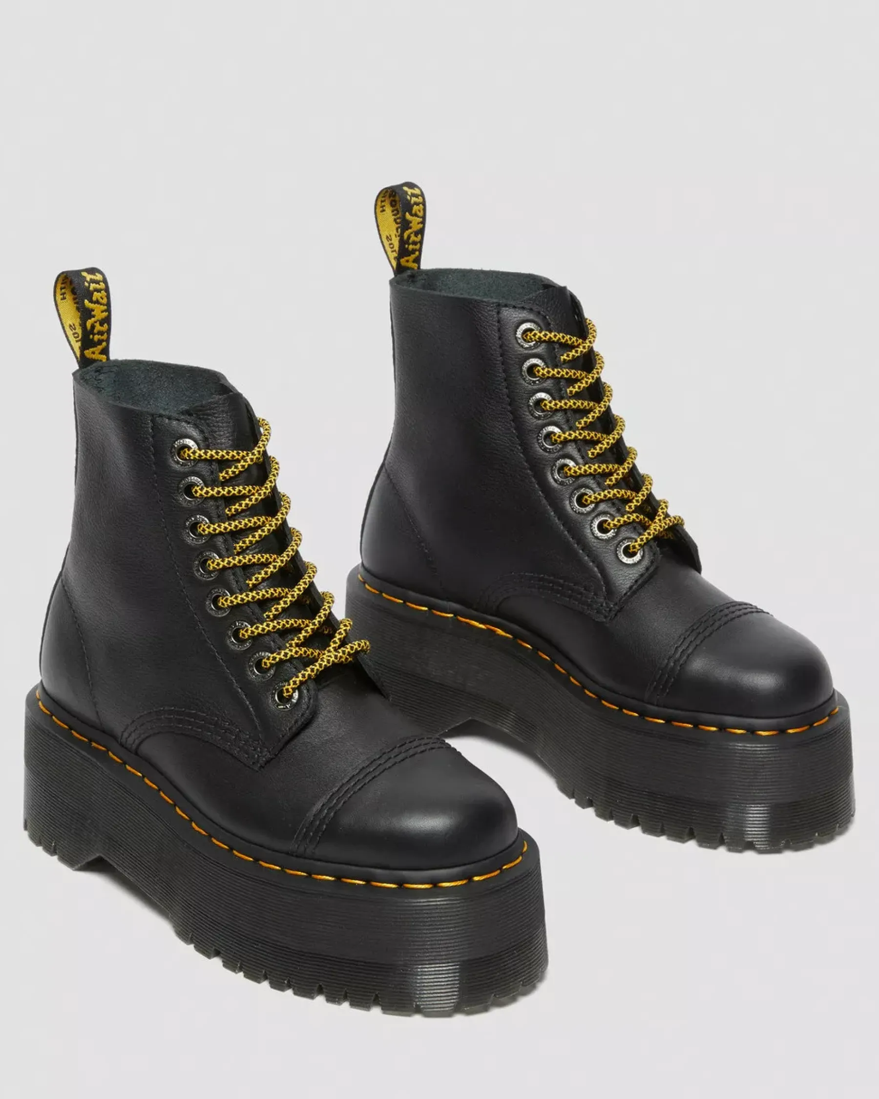 Platform Boots|Ankle Boots>Dr. Martens Sinclair Max Pisa Leather Platform Boots Black — Pisa