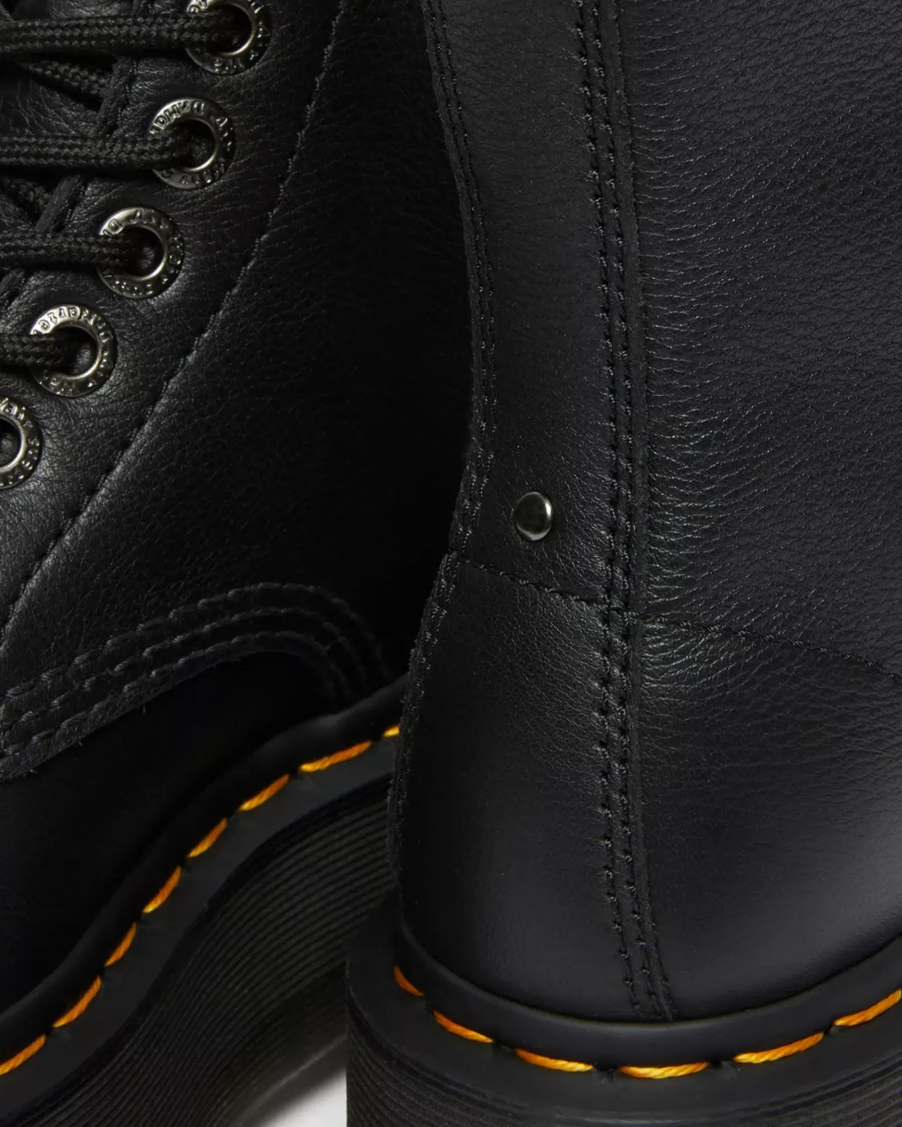 Platform Boots|Ankle Boots>Dr. Martens Sinclair Max Pisa Leather Platform Boots Black — Pisa