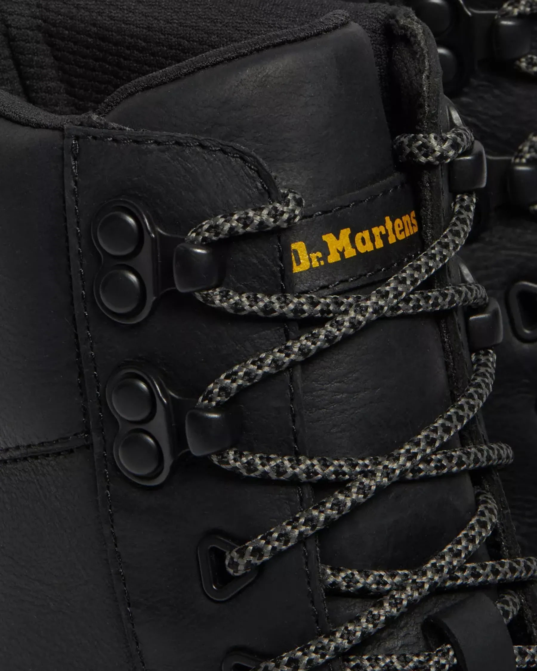 Sale|Casual Boots>Dr. Martens Tarik Wyoming Leather Utility Boots Black — Wyoming