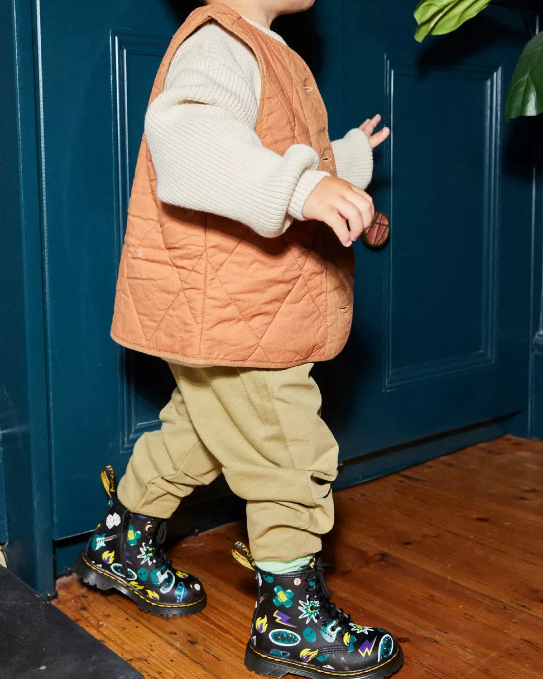 Sale|Toddler / 2-4 Years>Dr. Martens Toddler 1460 Sticker Print Leather Lace Up Boots BLACK — Sticker Print Hydro