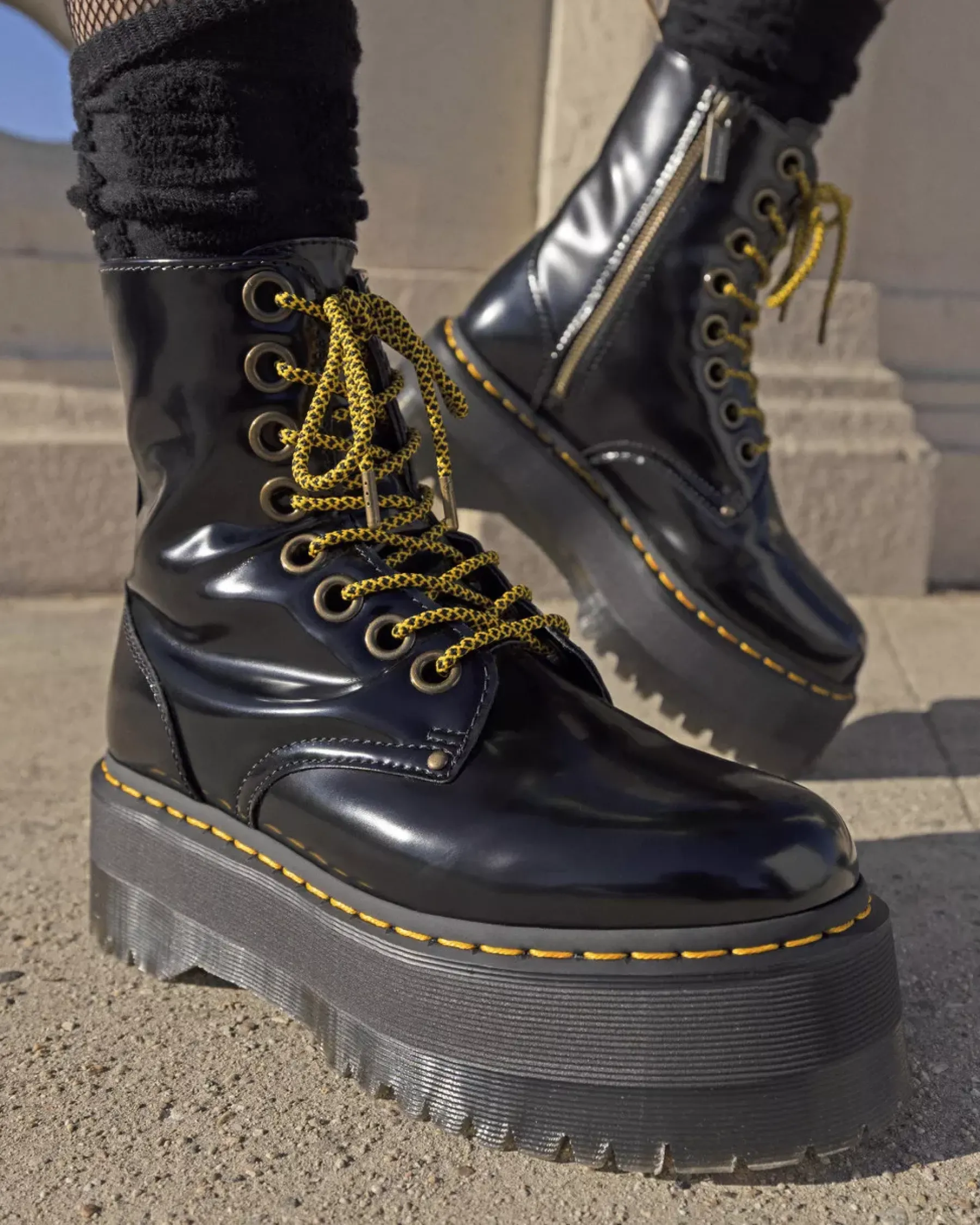 Platform Boots|Ankle Boots>Dr. Martens Vegan Jadon Boot Max Platforms Black — Oxford