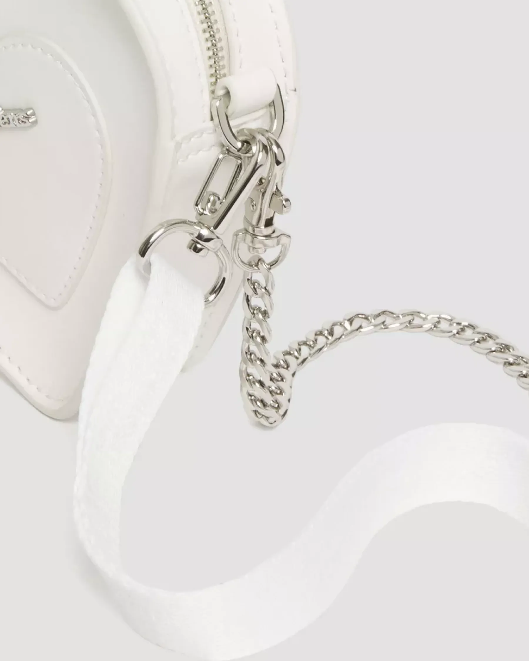 Accessories|Bags>Dr. Martens Vegan Mini Heart Shaped Bag White — Kemble Pu