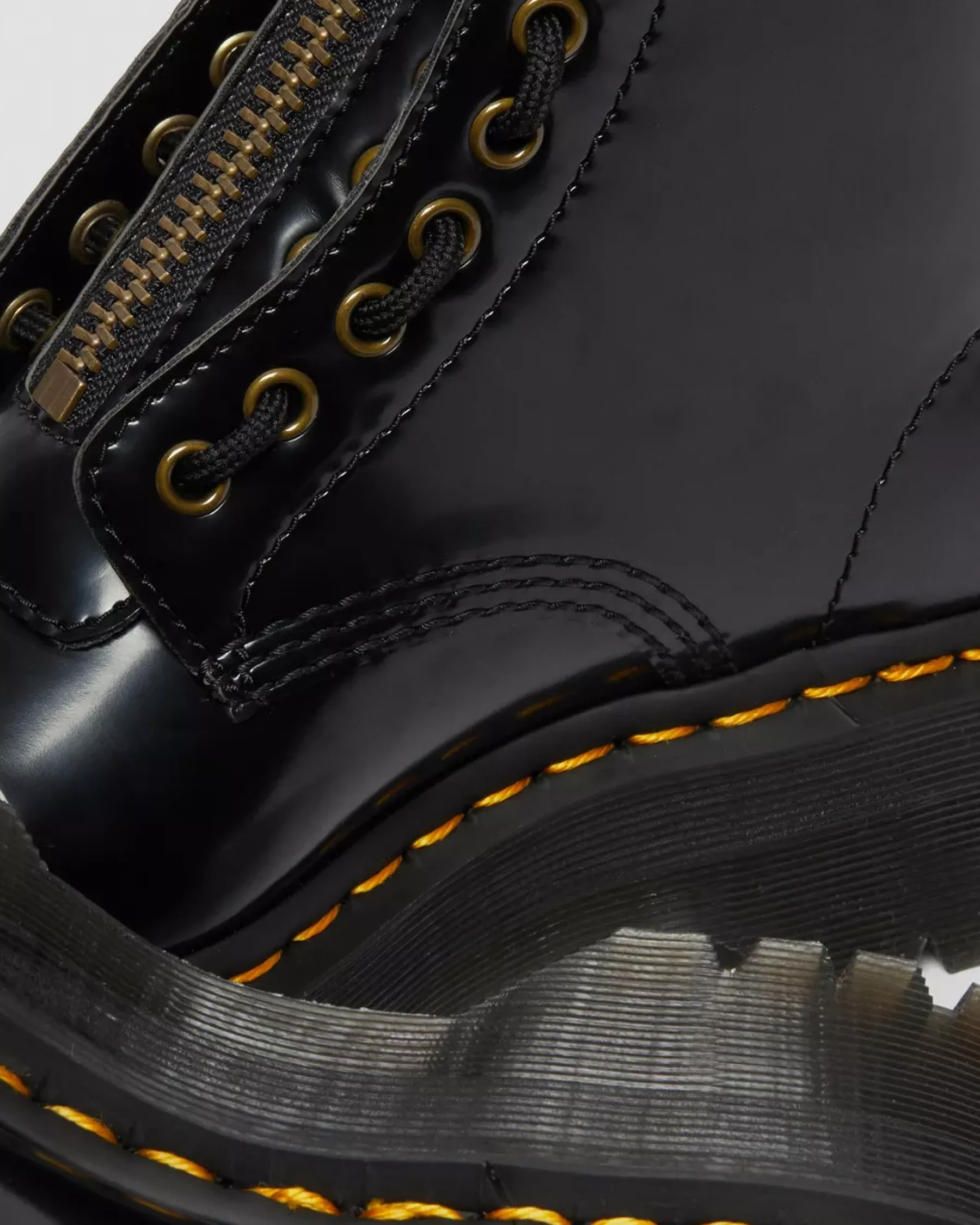 Ankle Boots|Platforms>Dr. Martens Vegan Sinclair Platform Boots Black — Oxford