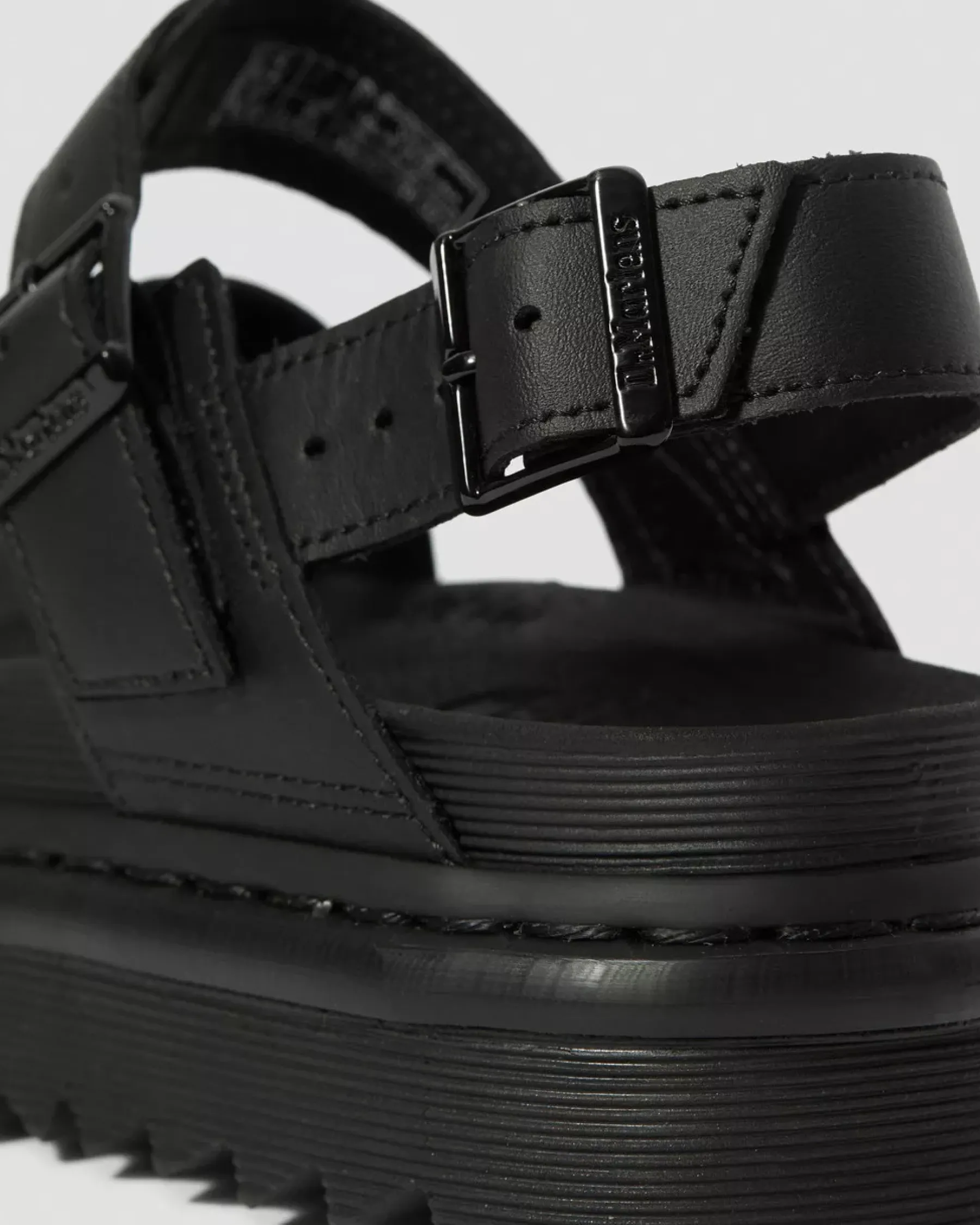 Platform Sandals|Strap Sandals>Dr. Martens Voss Women's Leather Strap Sandals Black — Hydro Leather