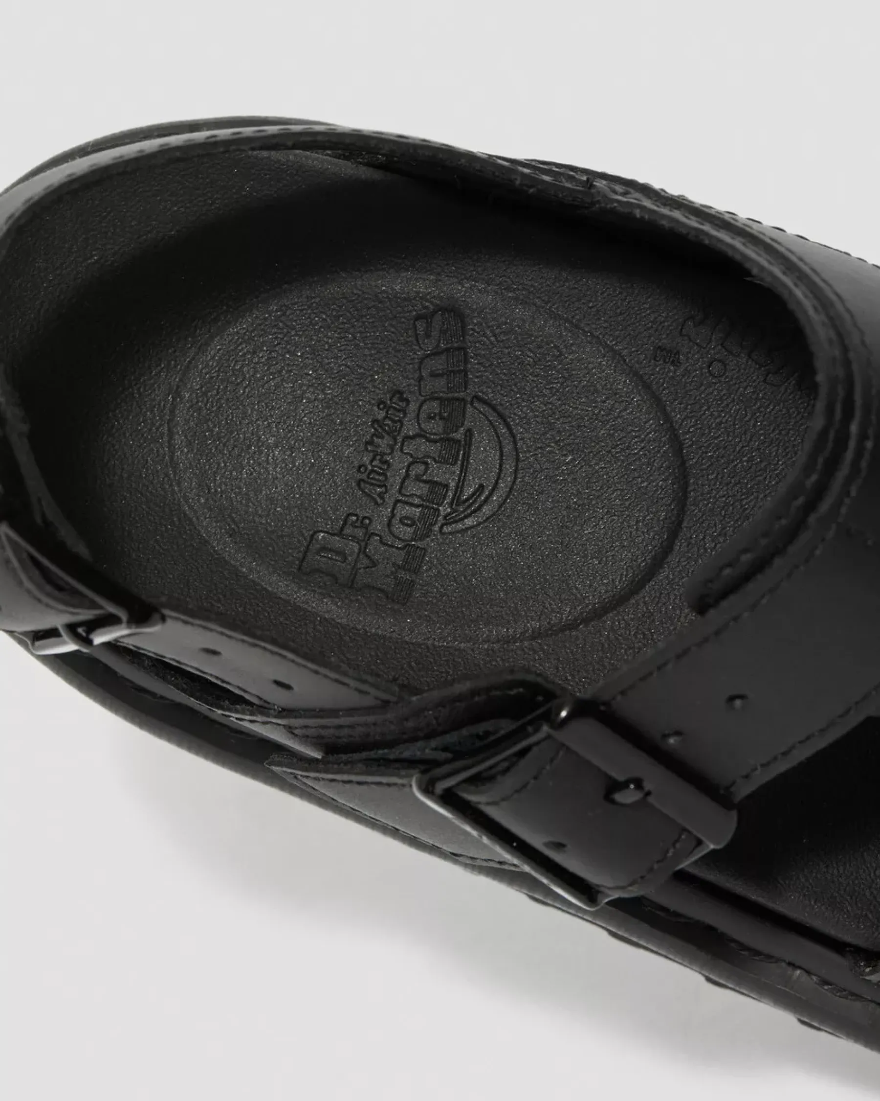 Platform Sandals|Strap Sandals>Dr. Martens Voss Women's Leather Strap Sandals Black — Hydro Leather