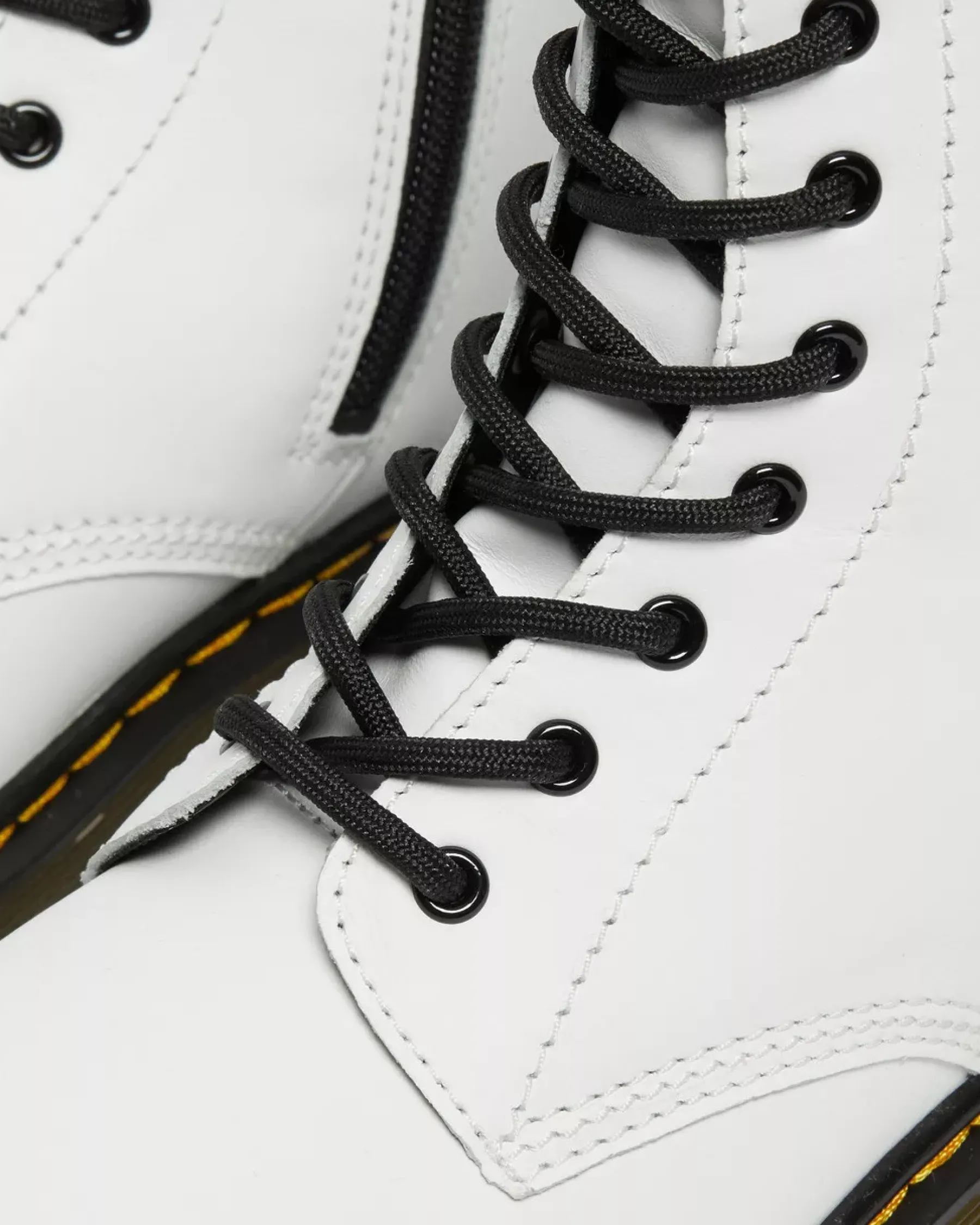 School Styles|Youth / 8-14 Years>Dr. Martens Youth 1460 Leather Lace Up Boots White — Romario