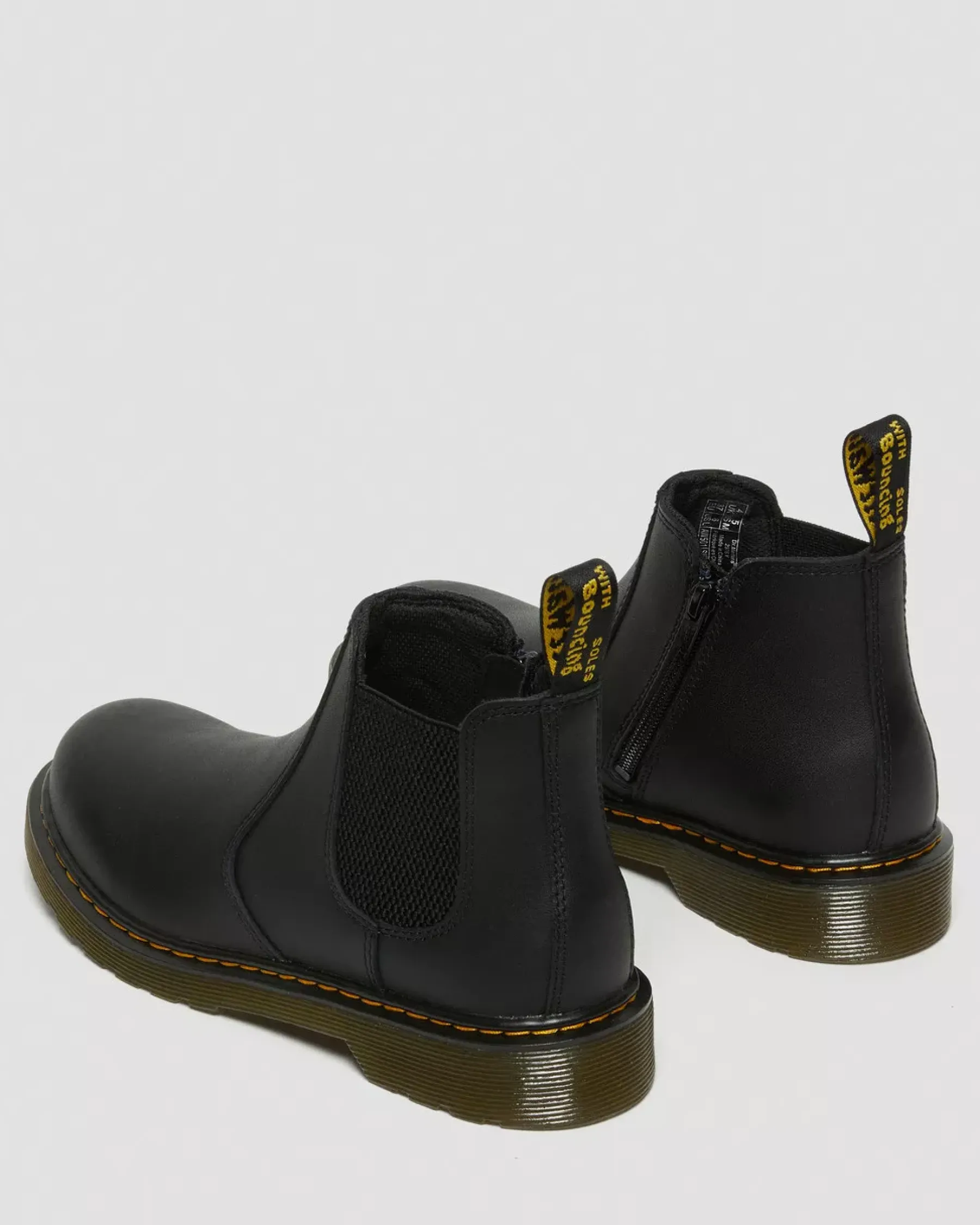 School Styles|Youth / 8-14 Years>Dr. Martens Youth 2976 Softy T Leather Chelsea Boots Black — Softy T